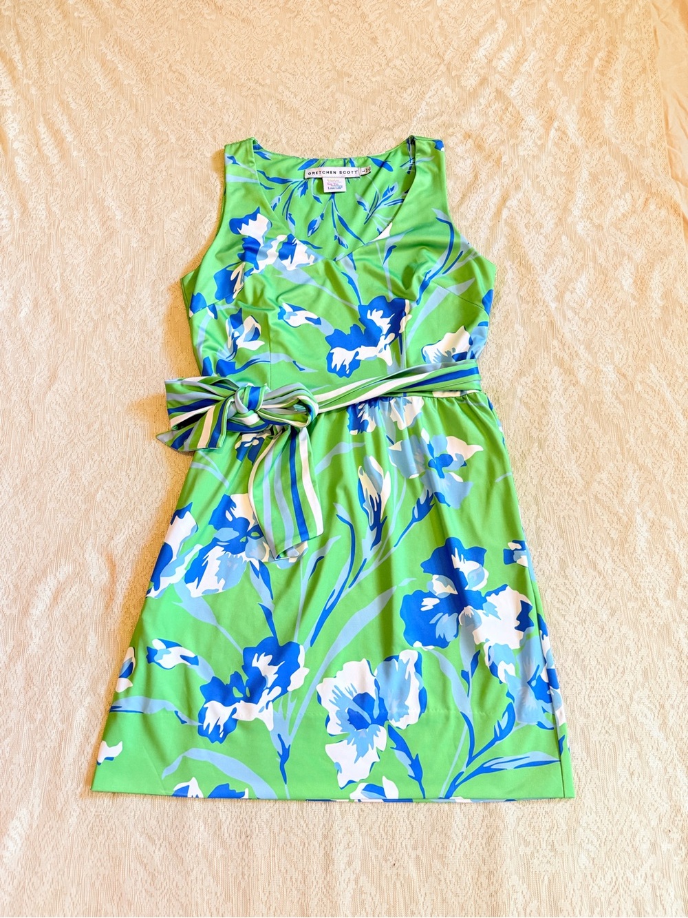 Gretchen Scott sleeveless V-neck floral belted dress